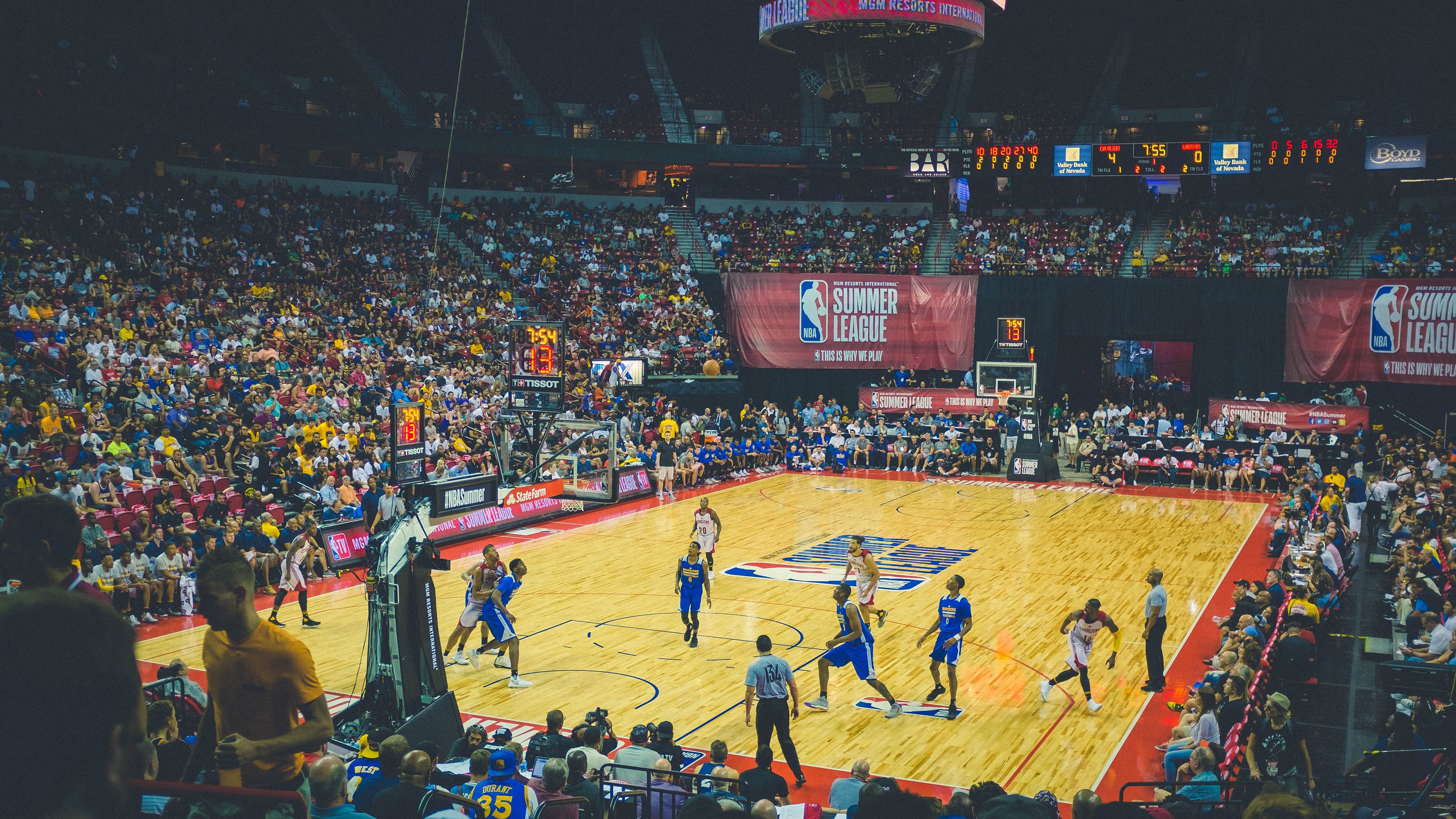 亚运会共设40个大项,吸引45个国家和地区参赛,亚运会上有几个运动项目